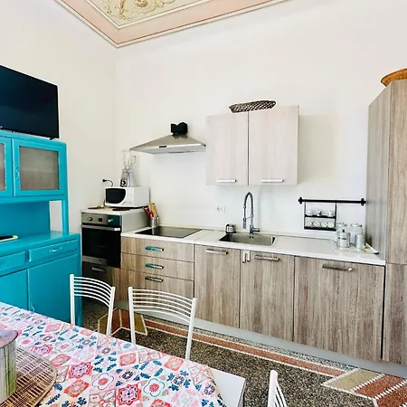 Hostdomus - Casa Ester شقة *