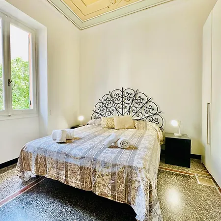 Hostdomus - Casa Ester شقة